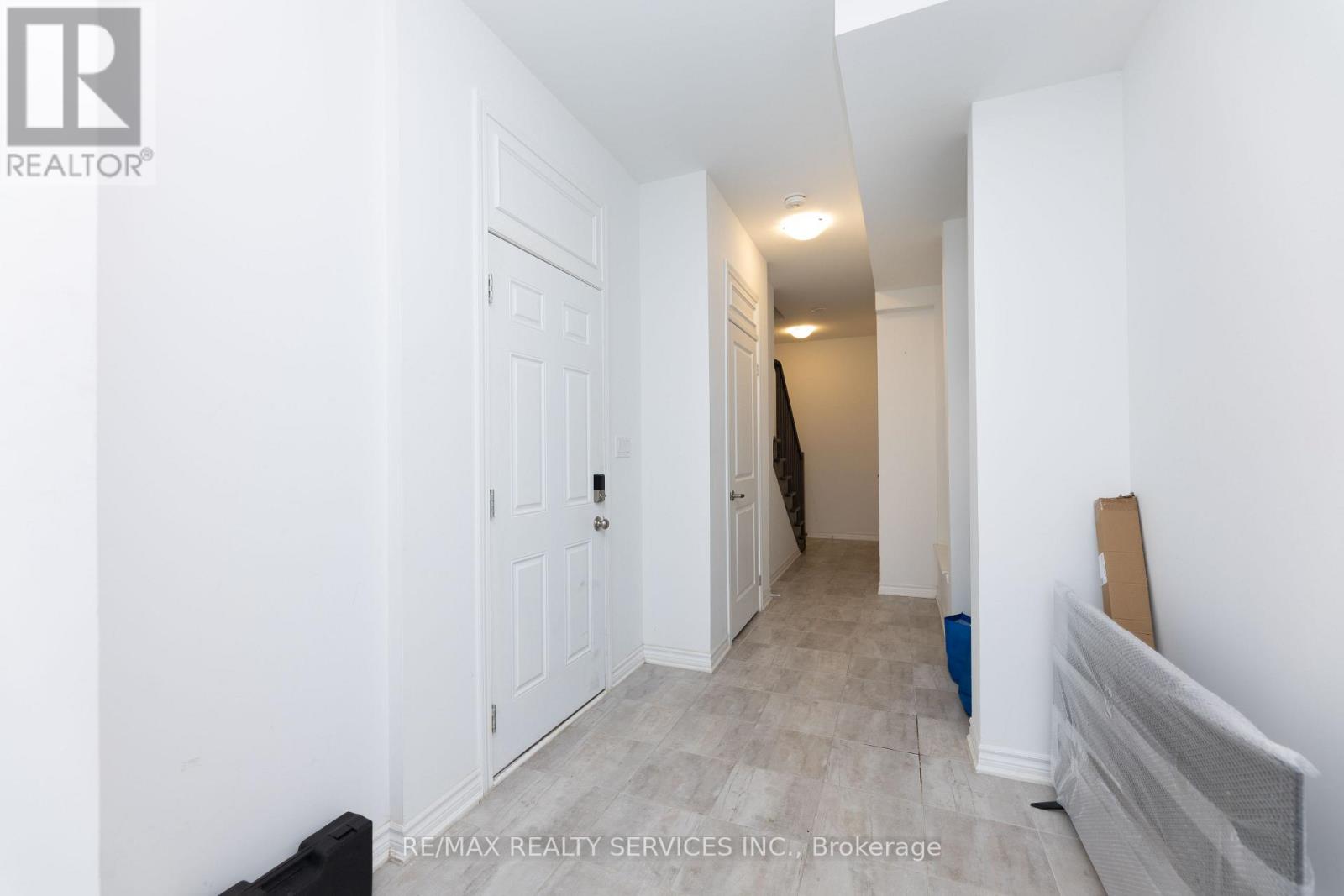 29 Keppel Circle, Brampton, Ontario  L7A 0B6 - Photo 7 - W12478222