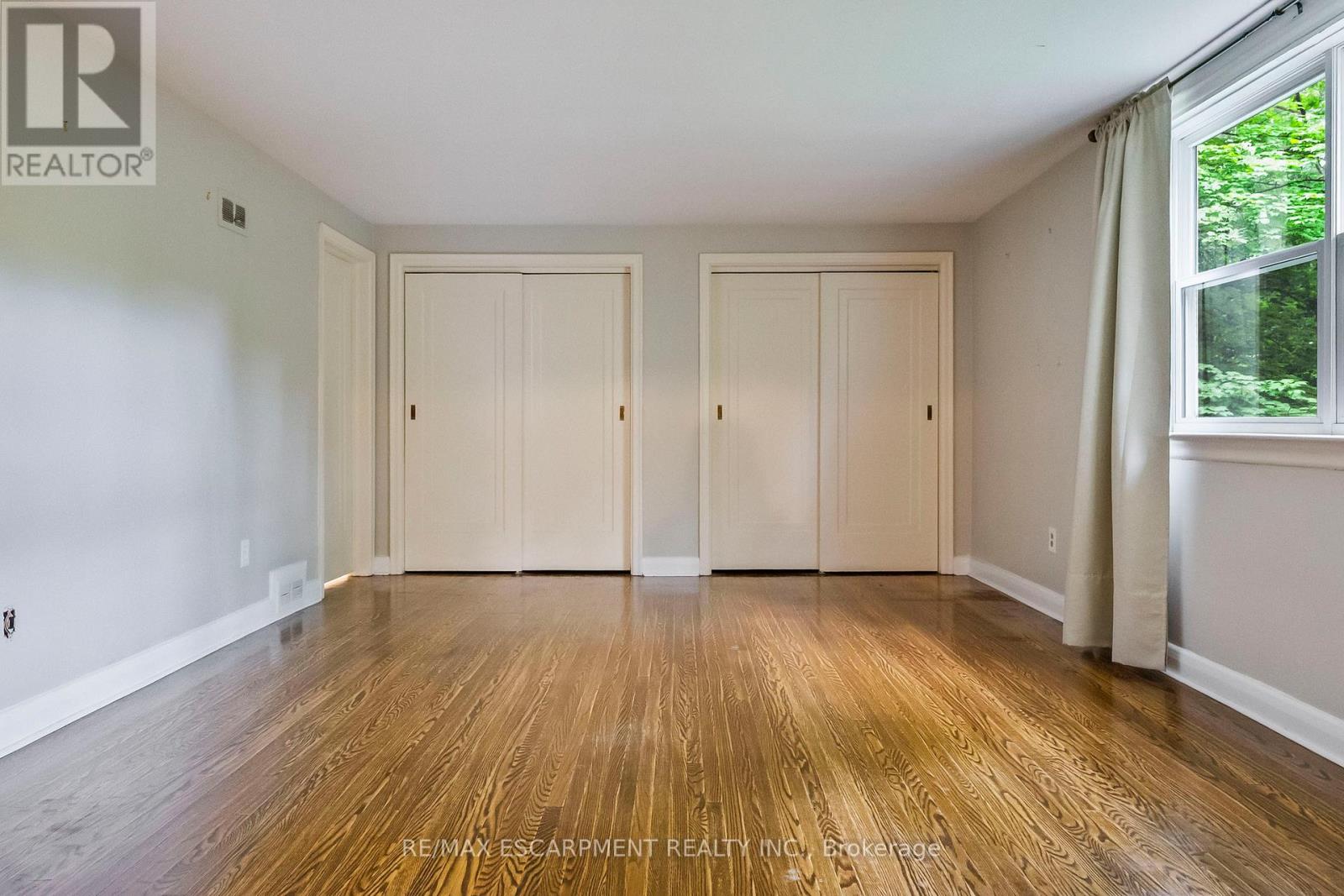 330 Poplar Drive, Oakville, Ontario  L6J 4E1 - Photo 20 - W12478237