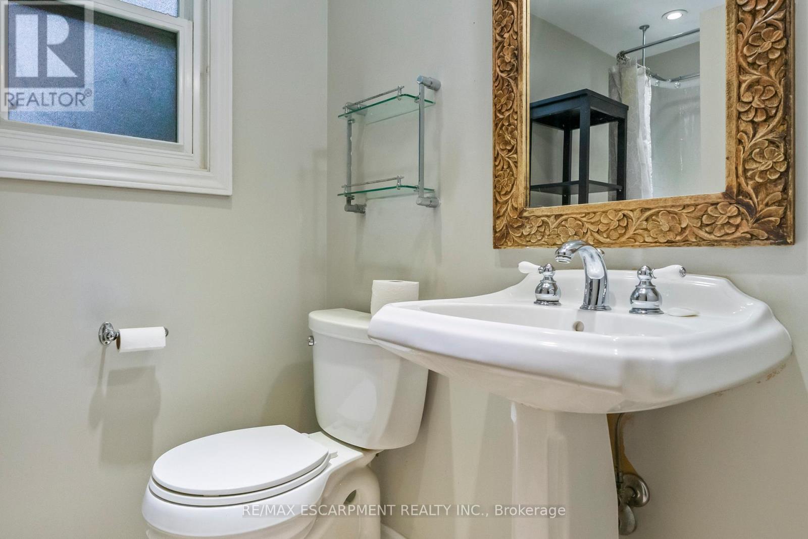 330 Poplar Drive, Oakville, Ontario  L6J 4E1 - Photo 24 - W12478237
