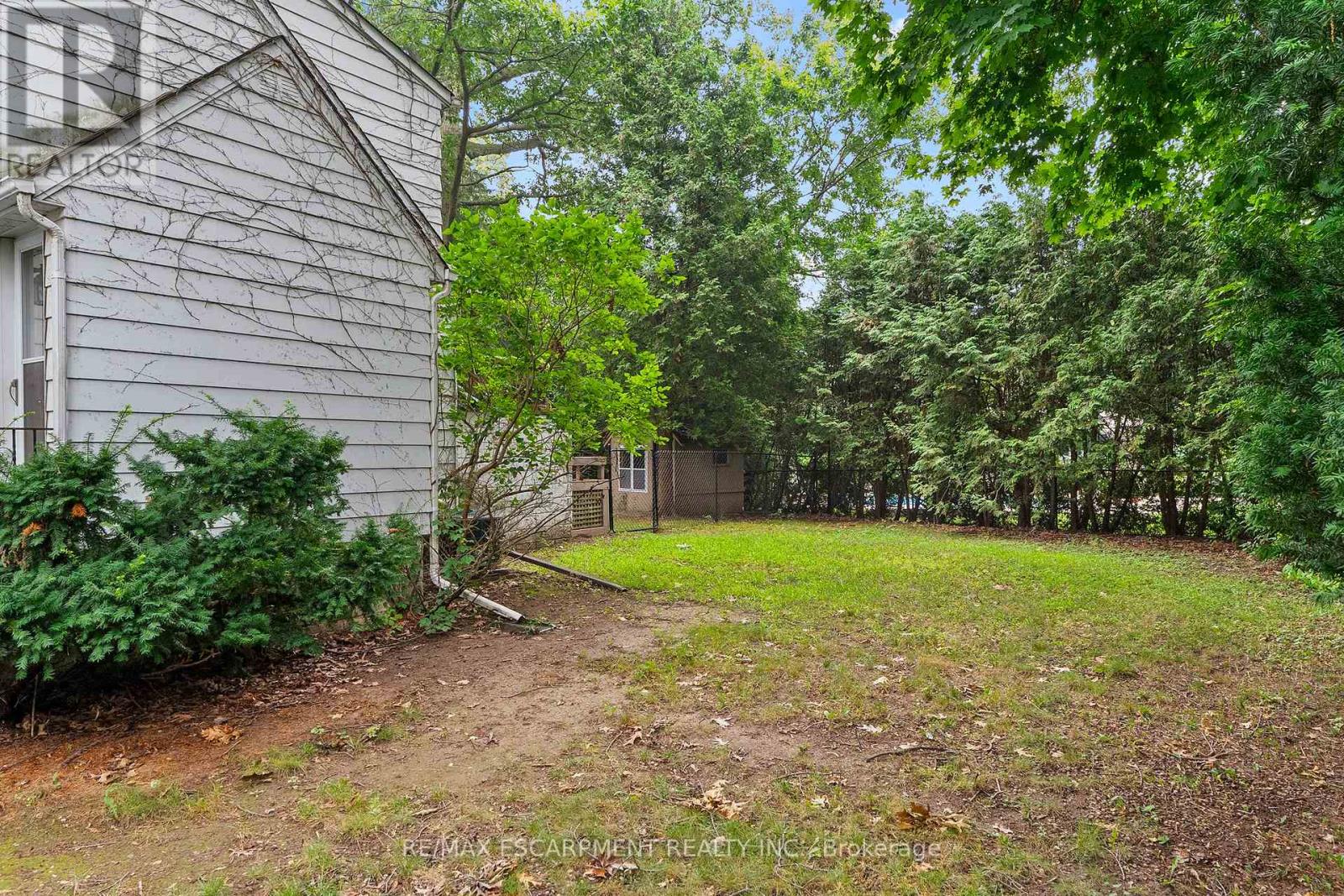 330 Poplar Drive, Oakville, Ontario  L6J 4E1 - Photo 45 - W12478237