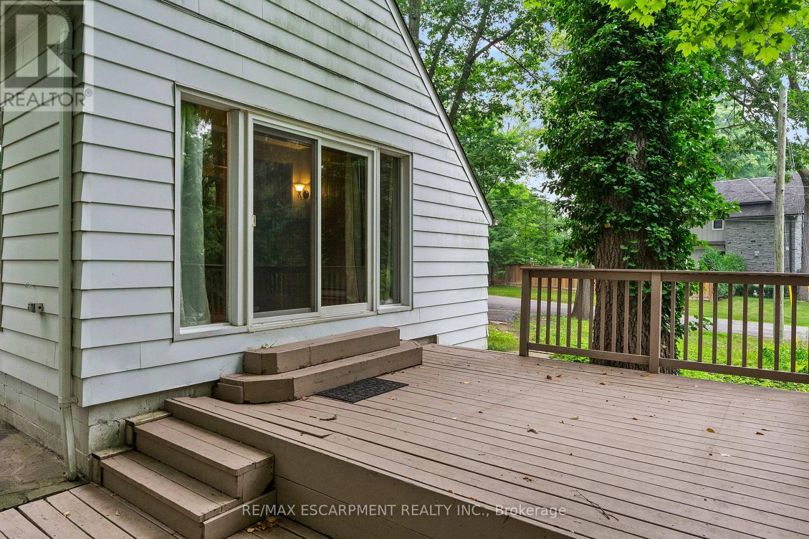 330 Poplar Drive, Oakville, Ontario  L6J 4E1 - Photo 47 - W12478237
