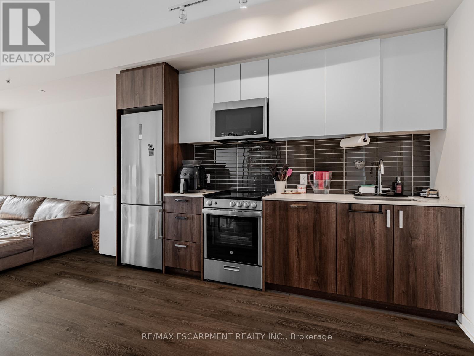 528 - 1787 St. Clair Avenue W, Toronto, Ontario  M6N 0B7 - Photo 15 - W12478254