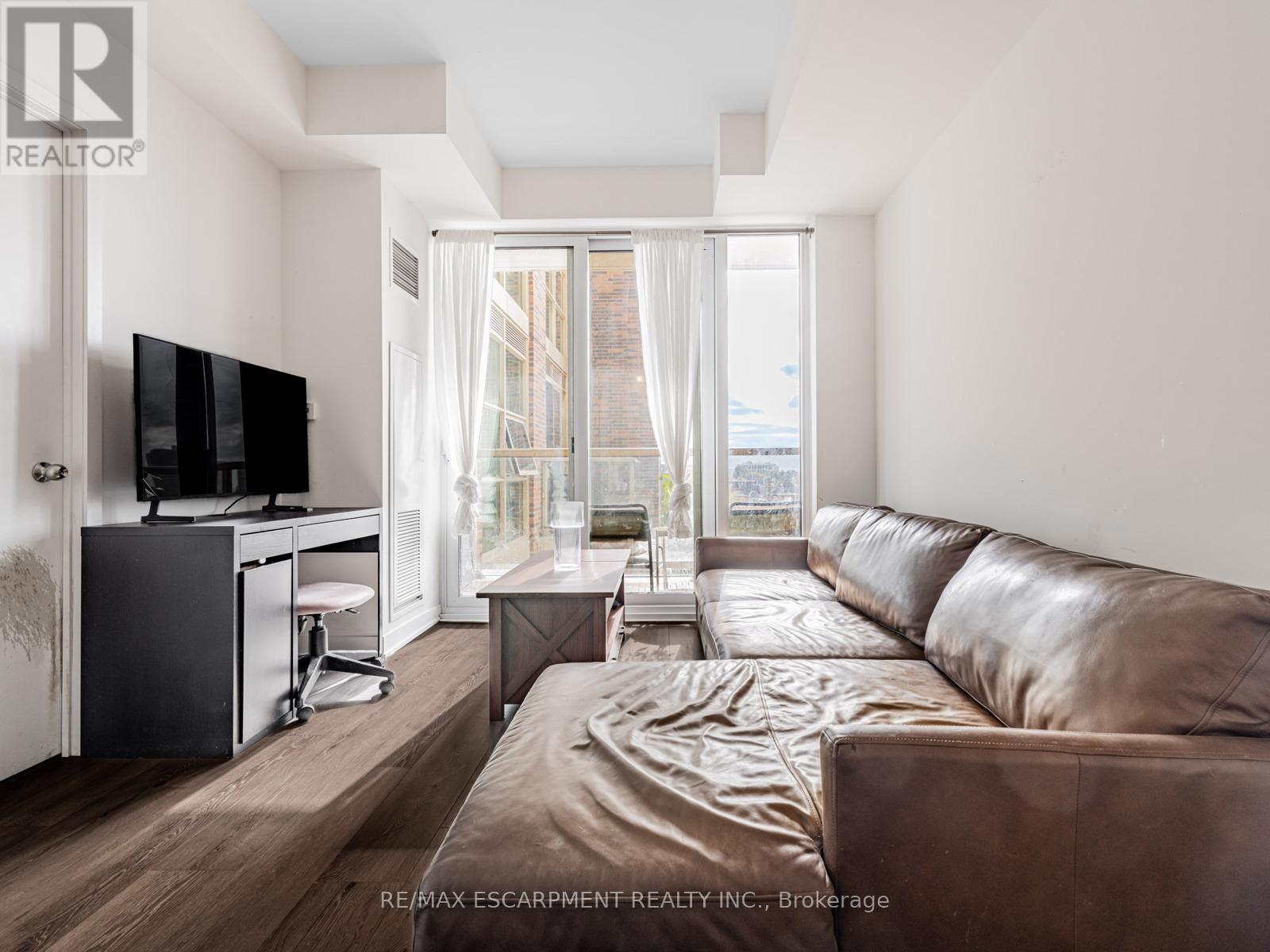 528 - 1787 St. Clair Avenue W, Toronto, Ontario  M6N 0B7 - Photo 18 - W12478254