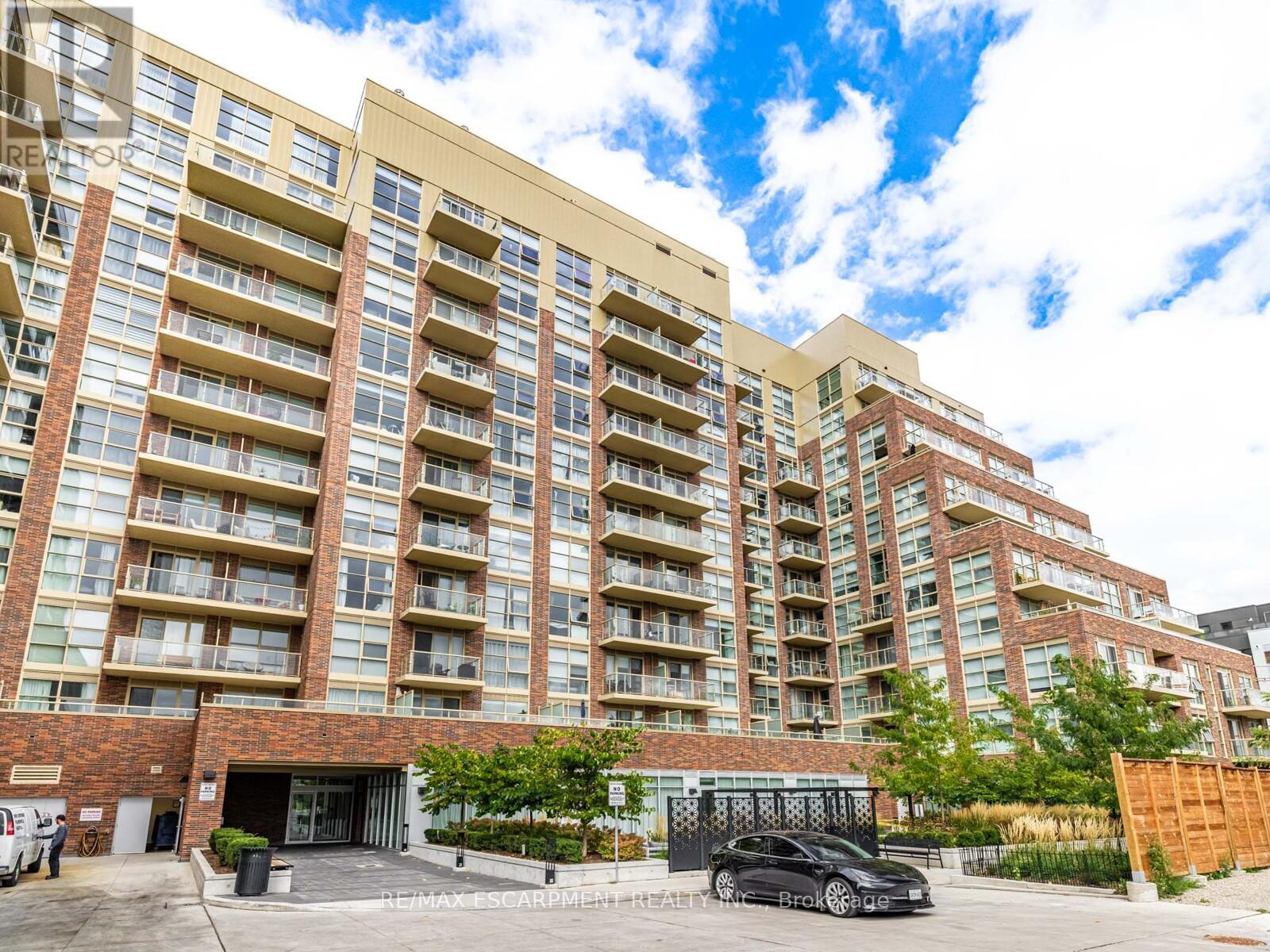 528 - 1787 St. Clair Avenue W, Toronto, Ontario  M6N 0B7 - Photo 3 - W12478254