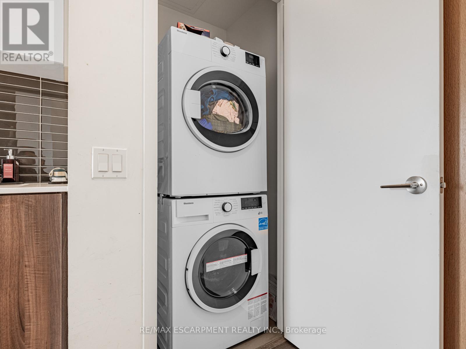 528 - 1787 St. Clair Avenue W, Toronto, Ontario  M6N 0B7 - Photo 6 - W12478254