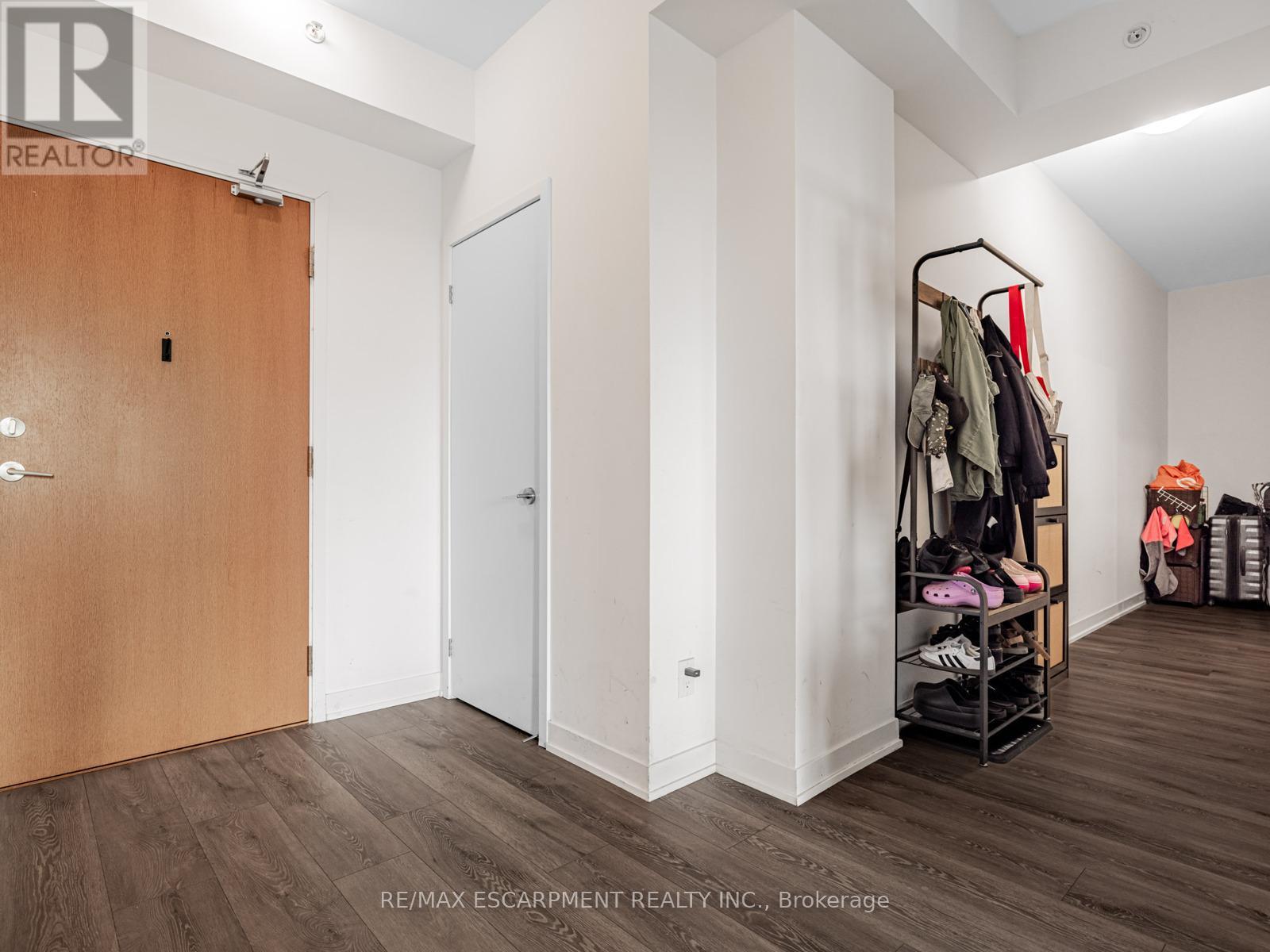528 - 1787 St. Clair Avenue W, Toronto, Ontario  M6N 0B7 - Photo 7 - W12478254