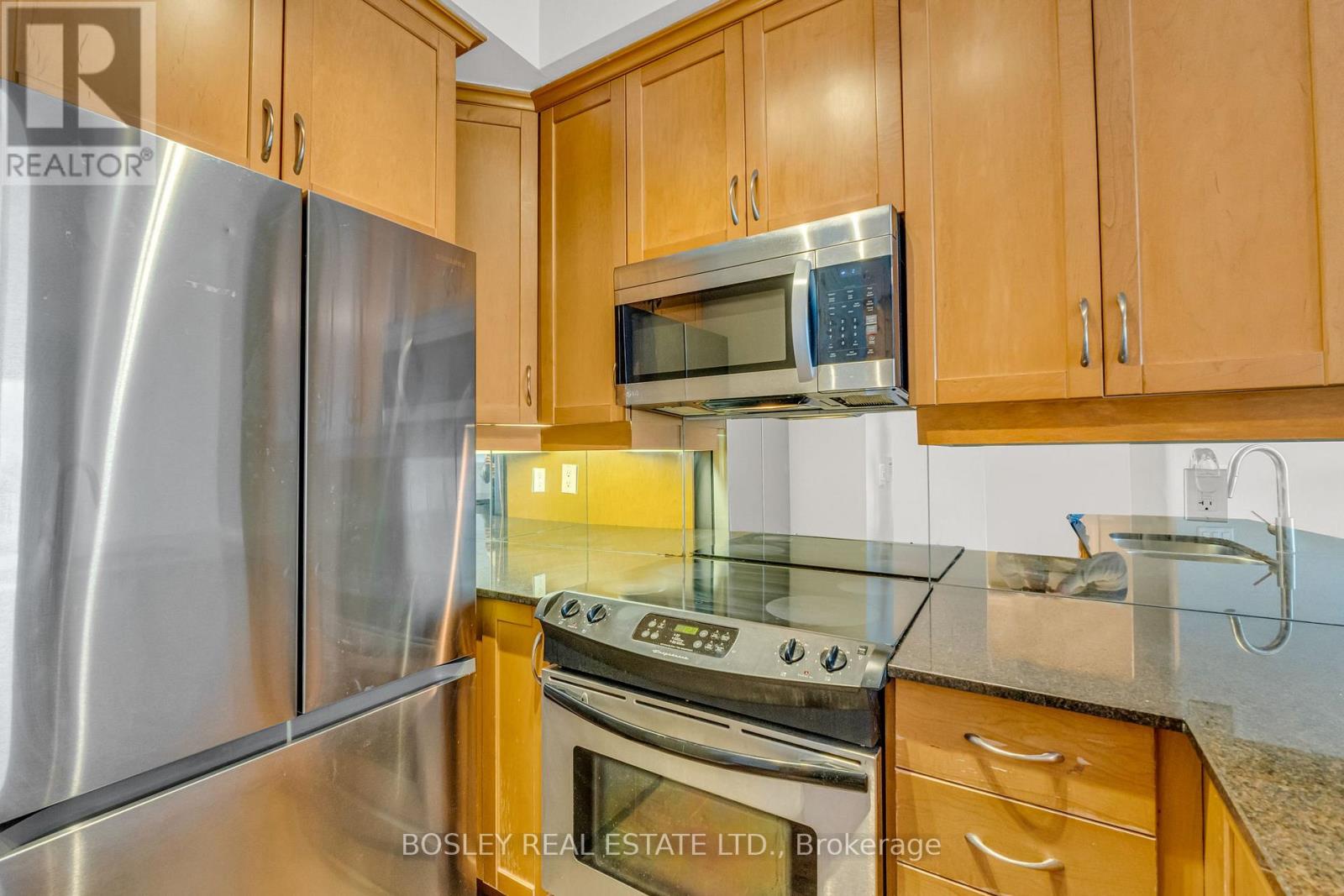 1109 - 2083 Lake Shore Boulevard W, Toronto, Ontario  M8V 4G2 - Photo 10 - W12478255