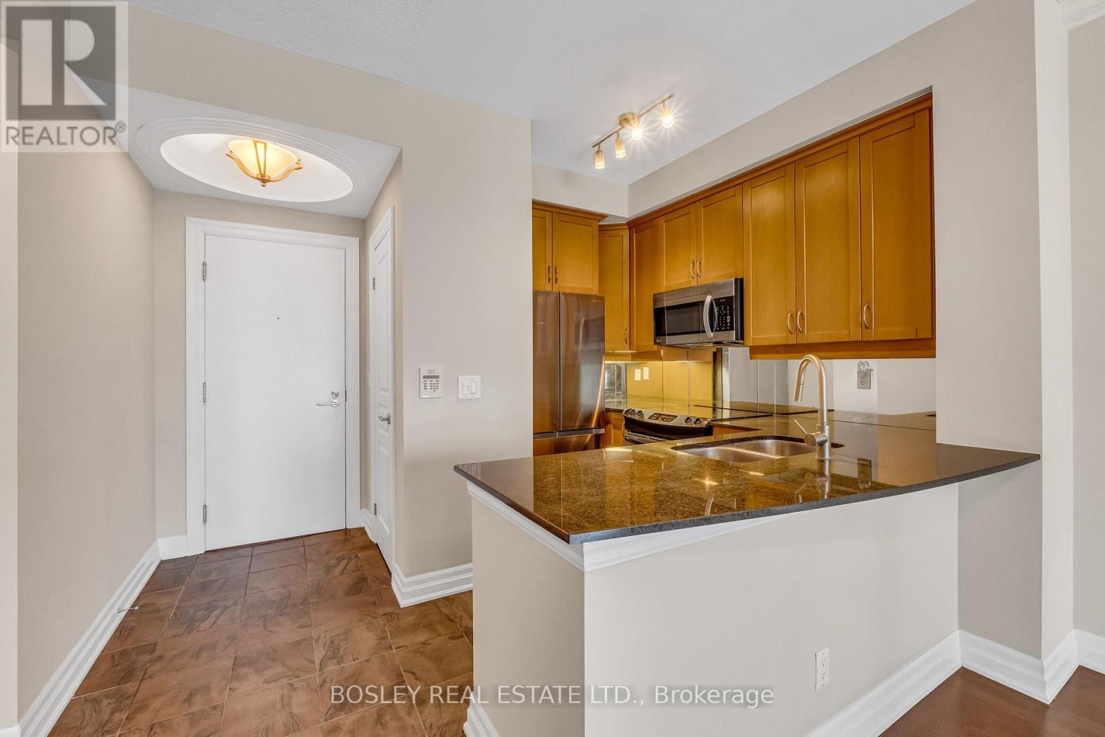1109 - 2083 Lake Shore Boulevard W, Toronto, Ontario  M8V 4G2 - Photo 6 - W12478255