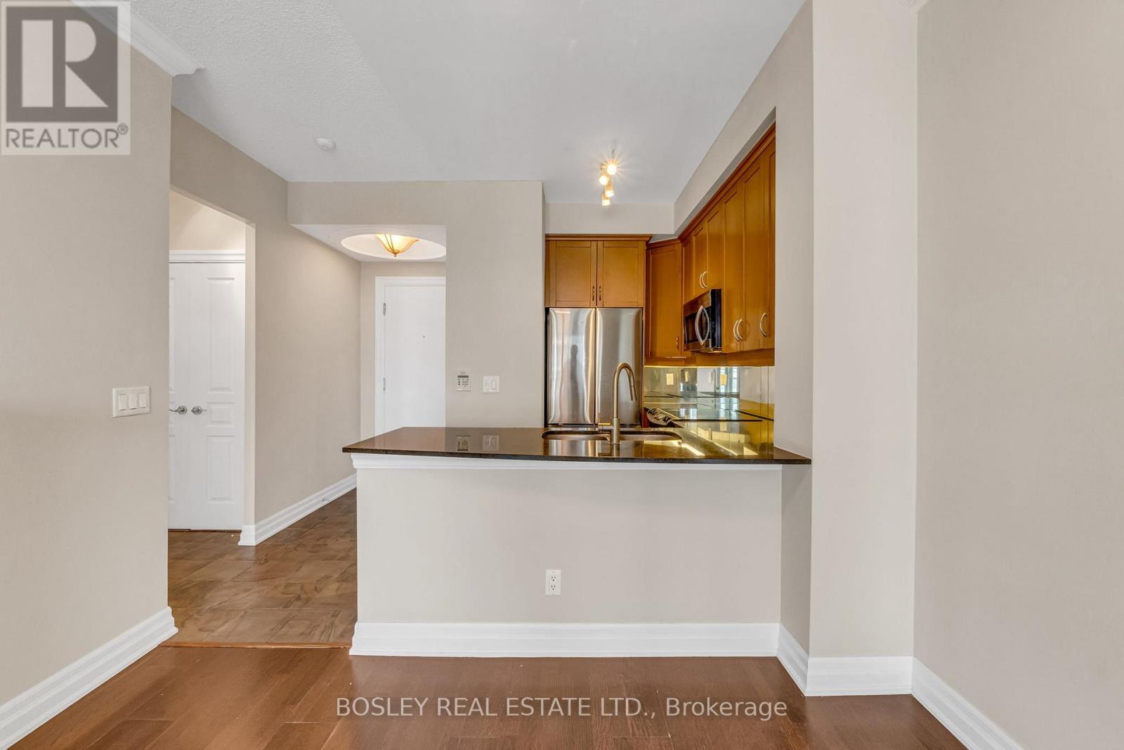 1109 - 2083 Lake Shore Boulevard W, Toronto, Ontario  M8V 4G2 - Photo 7 - W12478255