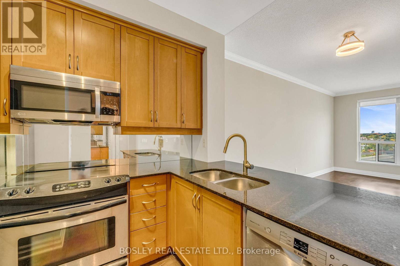 1109 - 2083 Lake Shore Boulevard W, Toronto, Ontario  M8V 4G2 - Photo 9 - W12478255