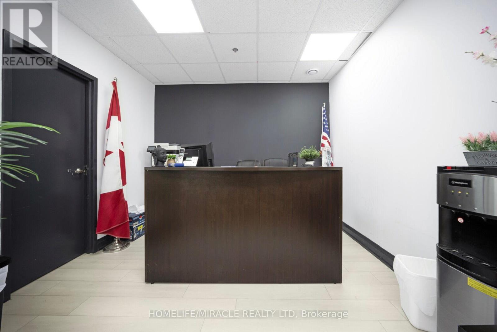 313 - 2250 Bovaird Drive E, Brampton, Ontario  L6R 0W3 - Photo 14 - W12478275