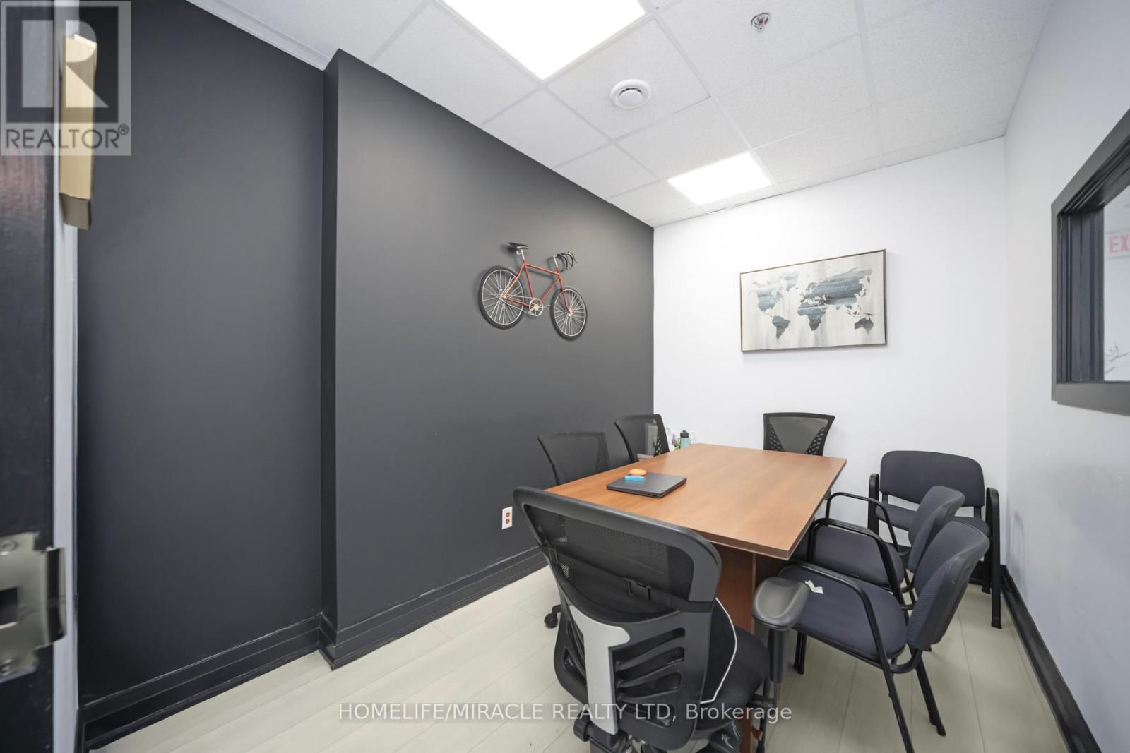 313 - 2250 Bovaird Drive E, Brampton, Ontario  L6R 0W3 - Photo 19 - W12478275