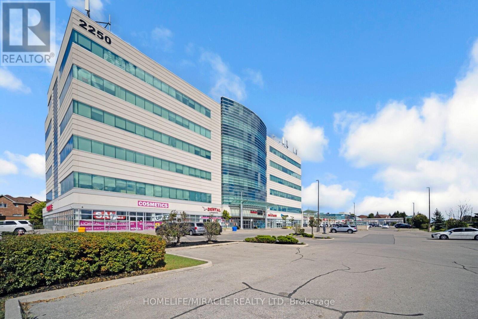 313 - 2250 Bovaird Drive E, Brampton, Ontario  L6R 0W3 - Photo 2 - W12478275