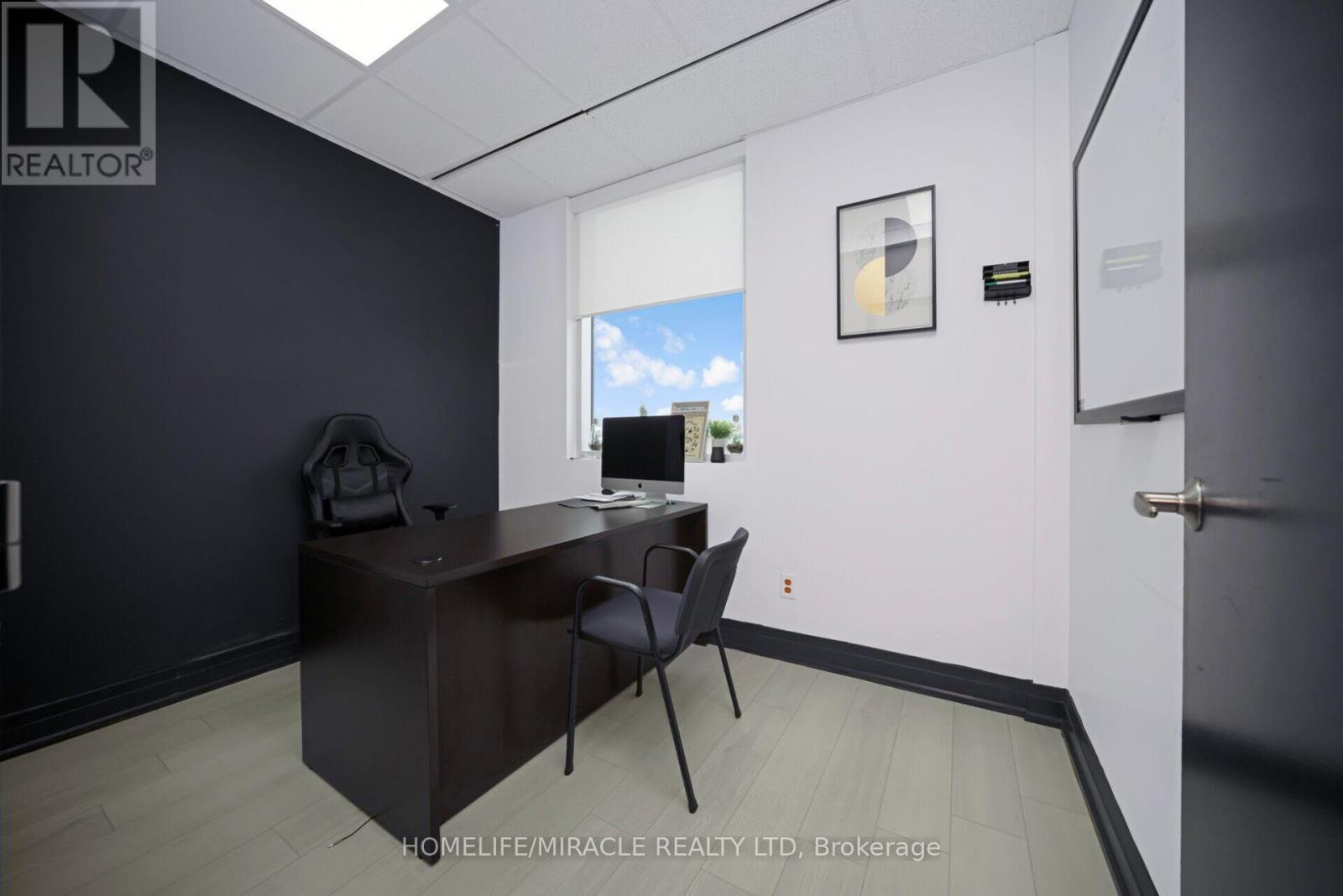 313 - 2250 Bovaird Drive E, Brampton, Ontario  L6R 0W3 - Photo 22 - W12478275
