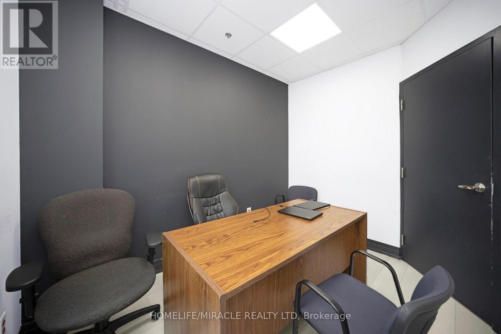 313 - 2250 Bovaird Drive E, Brampton, Ontario  L6R 0W3 - Photo 26 - W12478275