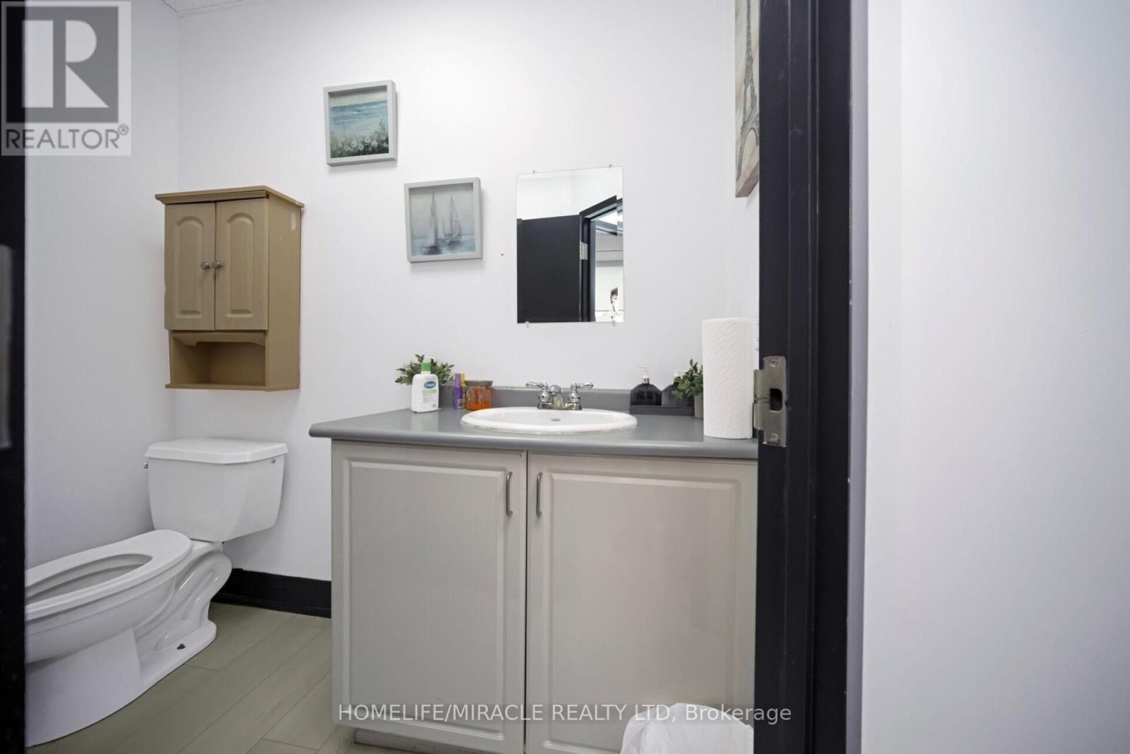 313 - 2250 Bovaird Drive E, Brampton, Ontario  L6R 0W3 - Photo 27 - W12478275