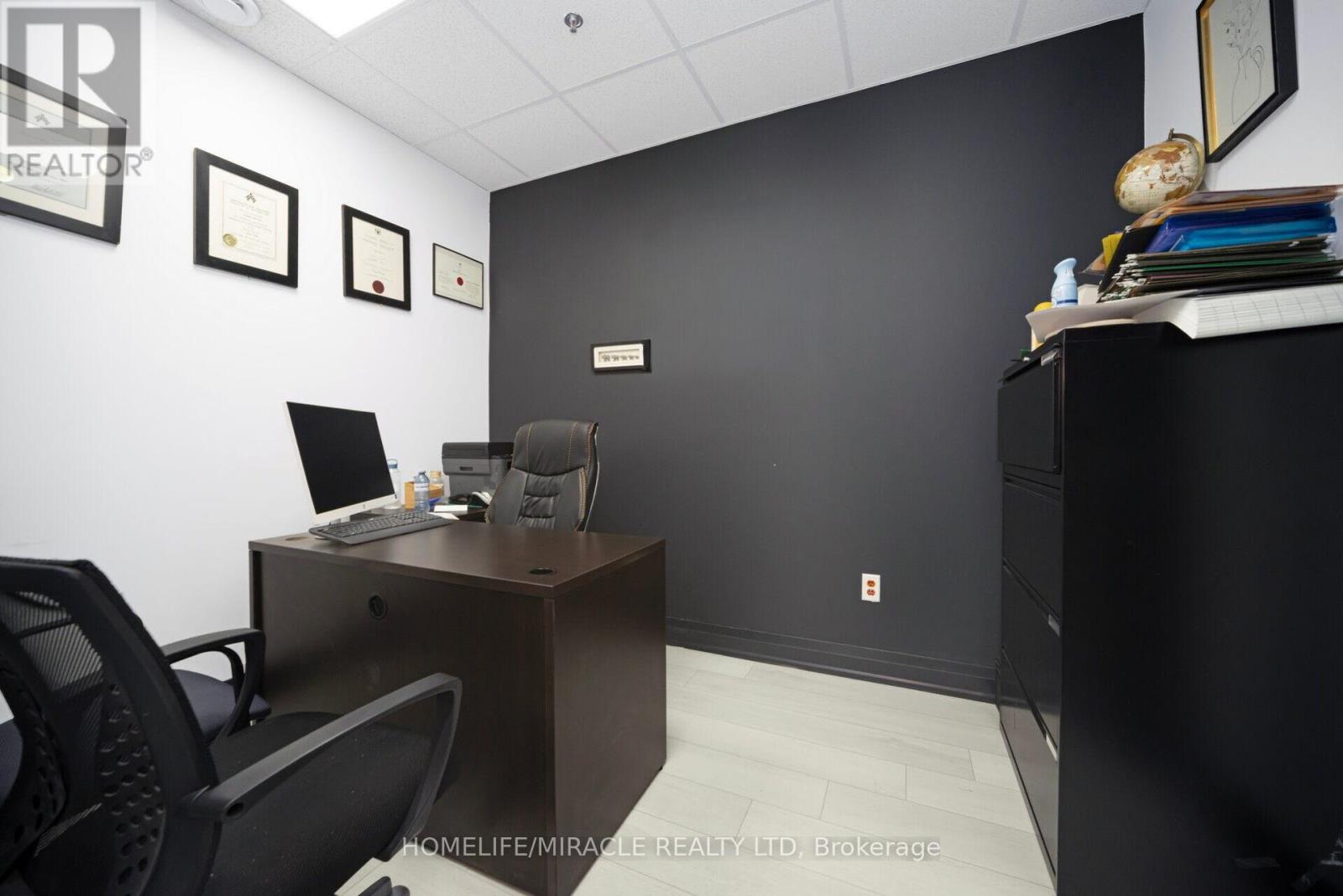 313 - 2250 Bovaird Drive E, Brampton, Ontario  L6R 0W3 - Photo 28 - W12478275