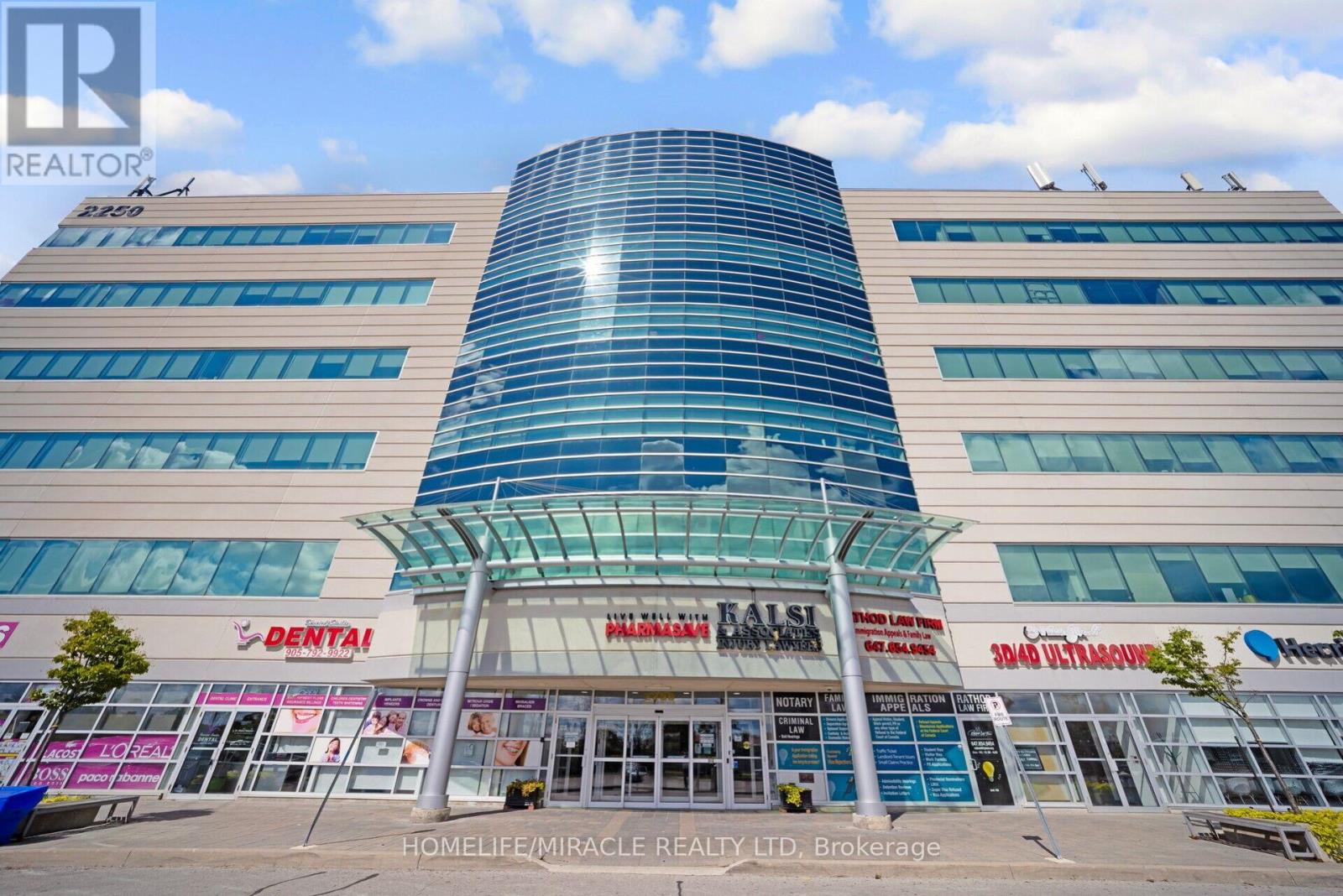 313 - 2250 Bovaird Drive E, Brampton, Ontario  L6R 0W3 - Photo 4 - W12478275