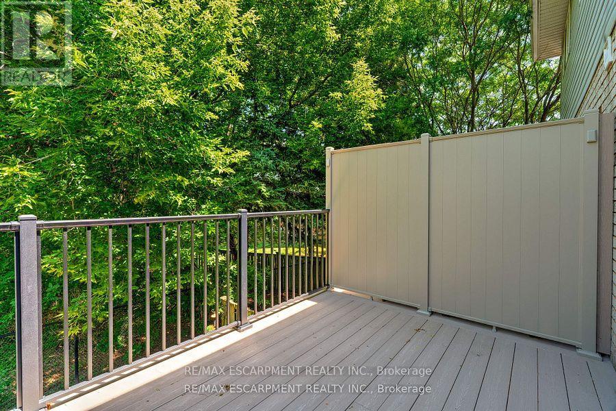 19 - 2151 Walkers Line, Burlington, Ontario  L7M 4W1 - Photo 14 - W12478277