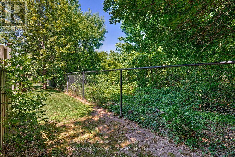 19 - 2151 Walkers Line, Burlington, Ontario  L7M 4W1 - Photo 34 - W12478277