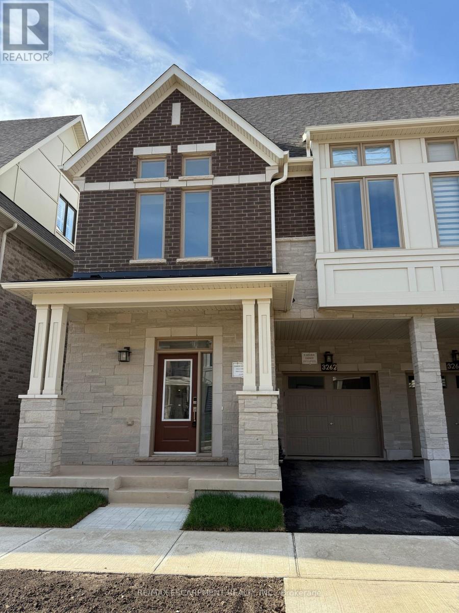 3262 CRYSTAL DRIVE, Oakville, Ontario