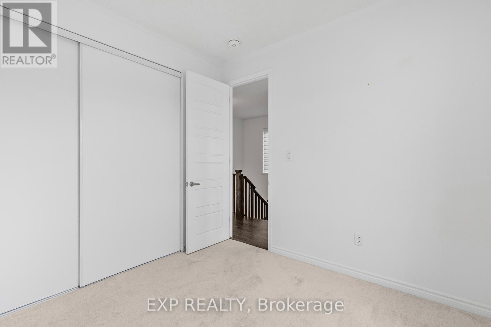 556 Boyd Lane, Milton, Ontario  L9E 1W6 - Photo 28 - W12478283