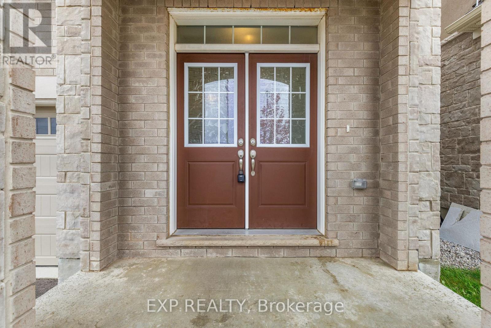 556 Boyd Lane, Milton, Ontario  L9E 1W6 - Photo 5 - W12478283