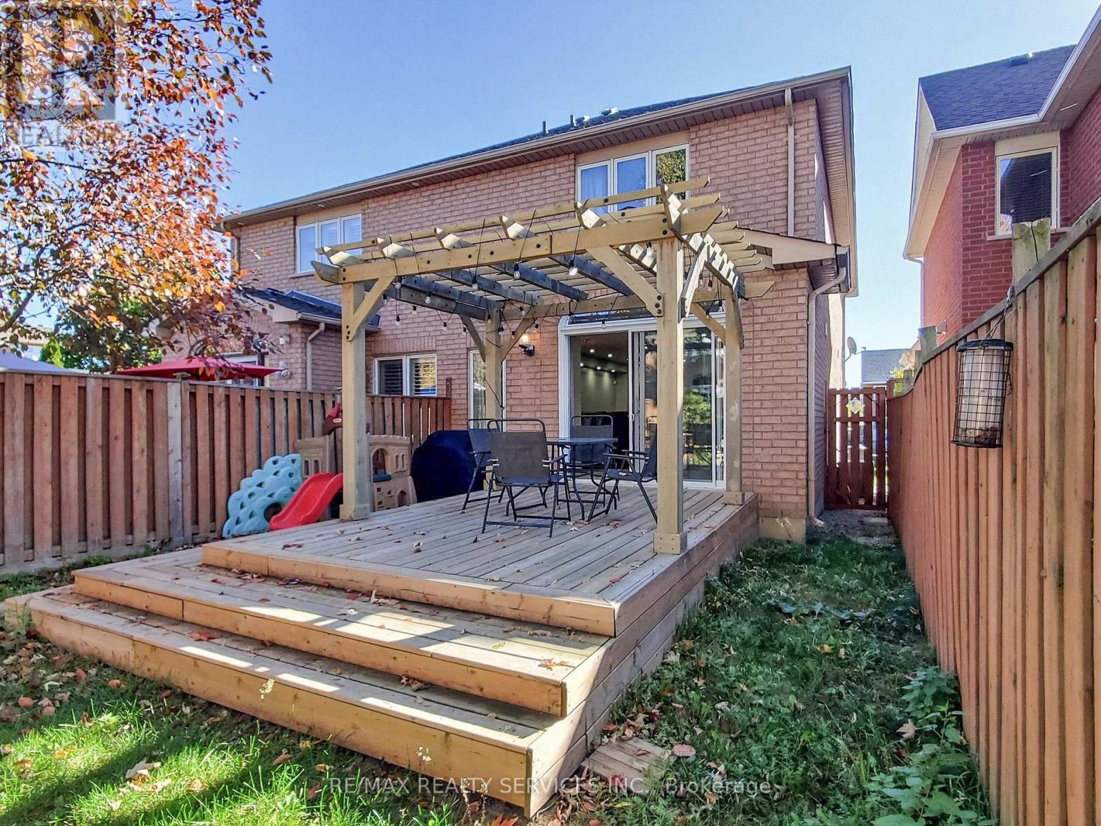 Main & 2nd Floor - 3231 Apricot Street S, Mississauga, Ontario  L5N 8A8 - Photo 37 - W12478290
