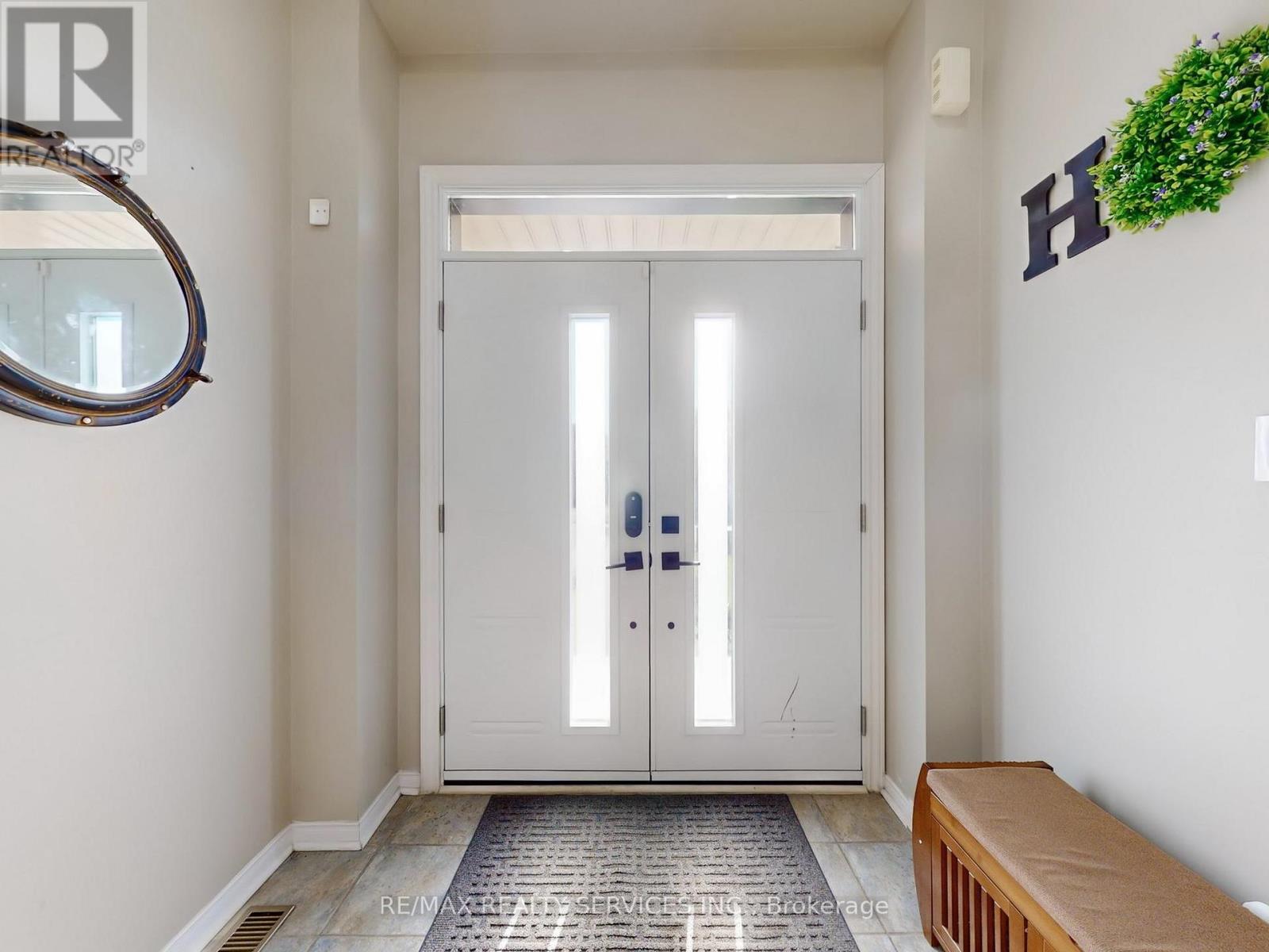 Main & 2nd Floor - 3231 Apricot Street S, Mississauga, Ontario  L5N 8A8 - Photo 4 - W12478290
