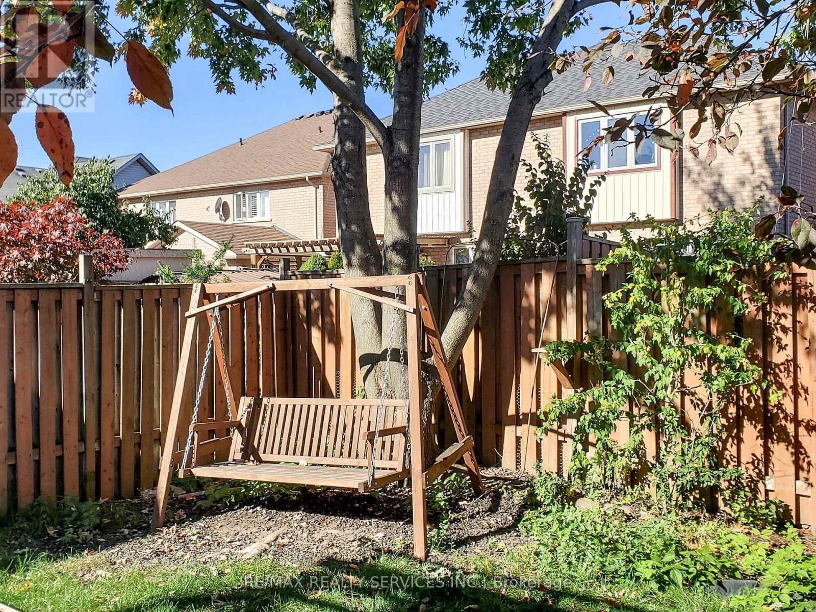 Main & 2nd Floor - 3231 Apricot Street S, Mississauga, Ontario  L5N 8A8 - Photo 41 - W12478290