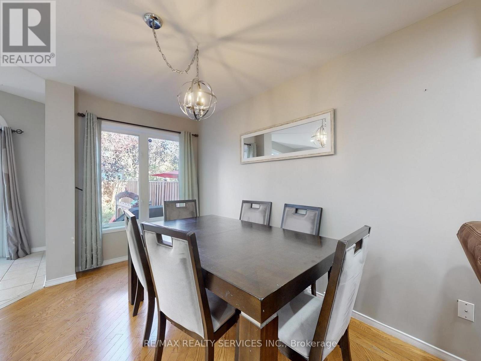 Main & 2nd Floor - 3231 Apricot Street S, Mississauga, Ontario  L5N 8A8 - Photo 9 - W12478290