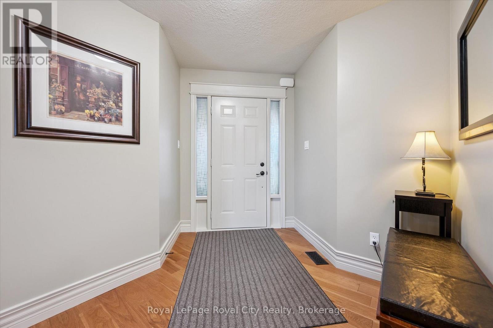47 Norton Drive, Guelph, Ontario  N1E 7K9 - Photo 4 - X12476291