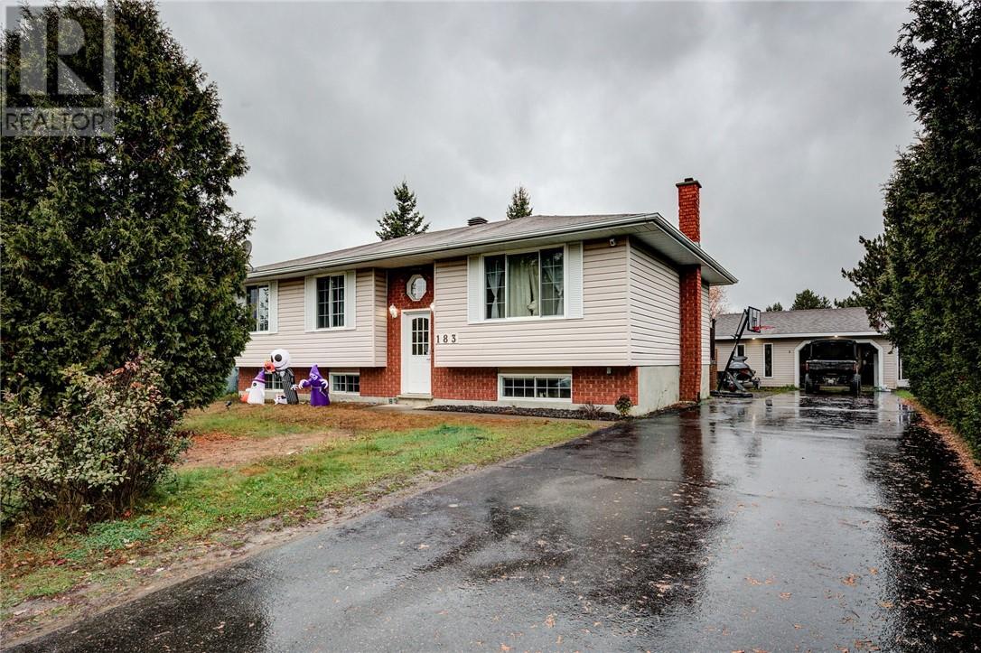 183 Hanna, Capreol, Ontario P0M 1H0 - Photo 1 - 2125351