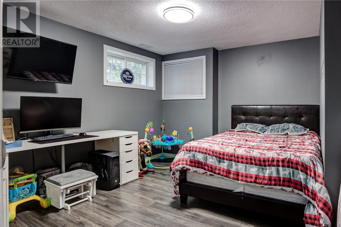 183 Hanna, Capreol, Ontario P0M 1H0 - Photo 18 - 2125351