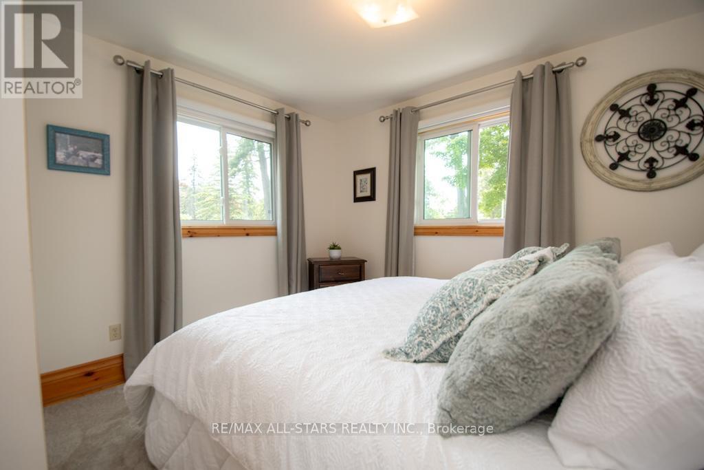 24 Goodman Road, Kawartha Lakes, Ontario  K0M 1N0 - Photo 33 - X12426391