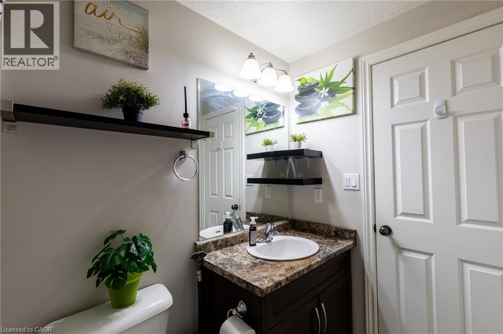 38 Howe Drive Unit# 6b, Kitchener, Ontario  N2E 0E3 - Photo 14 - 40781550