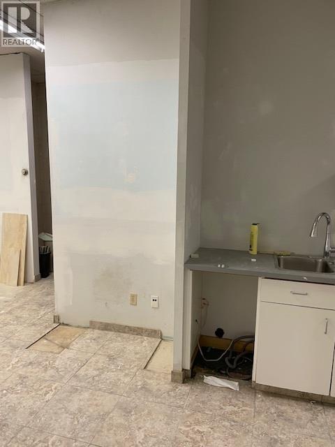 3054 Skaha Lake Road Penticton Photo 8 3054 Skaha Lake Road Penticton Photo 8