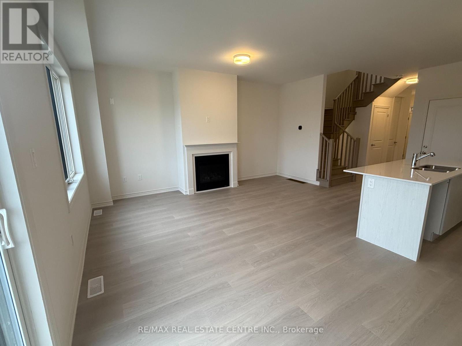 103 Sanderson Drive, Kawartha Lakes, Ontario  K9V 0S8 - Photo 15 - X12478196