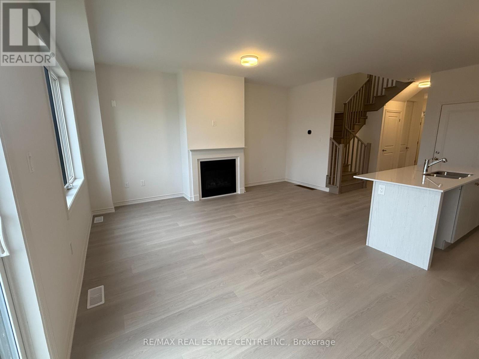 103 Sanderson Drive, Kawartha Lakes, Ontario  K9V 0S8 - Photo 16 - X12478196