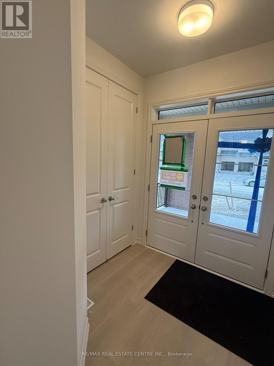 103 Sanderson Drive, Kawartha Lakes, Ontario  K9V 0S8 - Photo 18 - X12478196