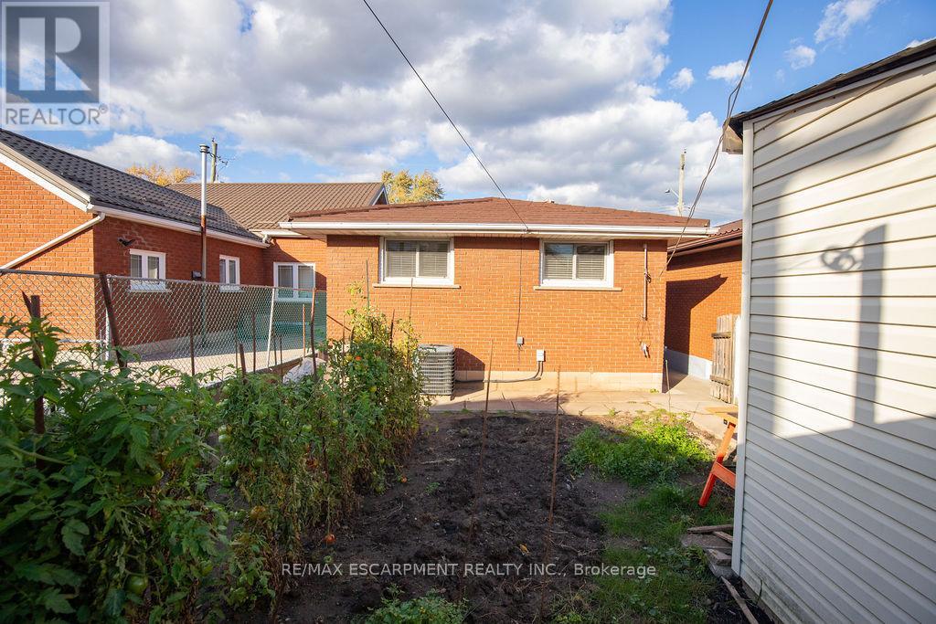 313 Barton Street W, Hamilton, Ontario  L8R 2J3 - Photo 5 - X12478219