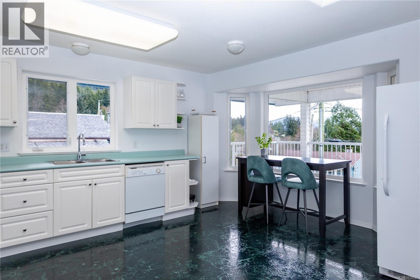 440 Macmillan Dr, Sayward, British Columbia  V0P 1R0 - Photo 18 - 1018021