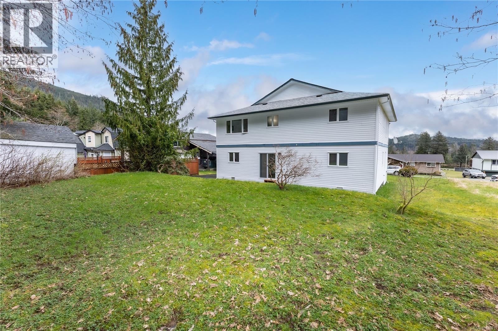 440 Macmillan Dr, Sayward, British Columbia  V0P 1R0 - Photo 61 - 1018021