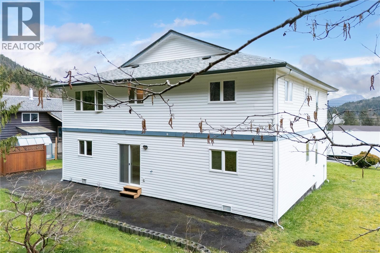 440 Macmillan Dr, Sayward, British Columbia  V0P 1R0 - Photo 57 - 1018021