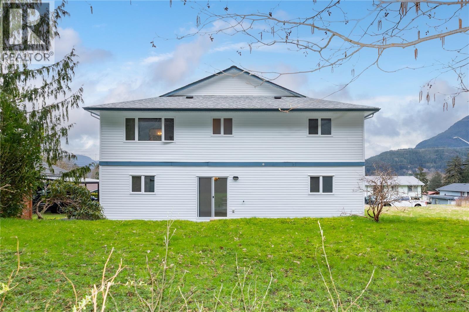 440 Macmillan Dr, Sayward, British Columbia  V0P 1R0 - Photo 60 - 1018021