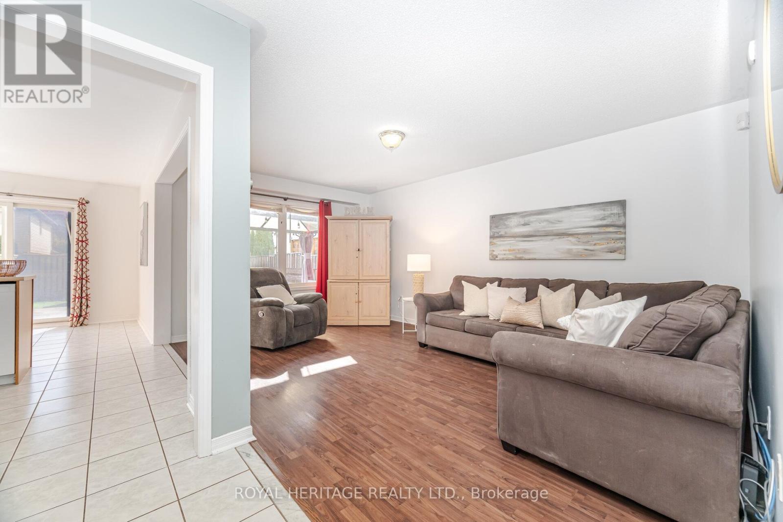 170 Madden Place, Clarington, Ontario  L1C 5K4 - Photo 4 - E12478459