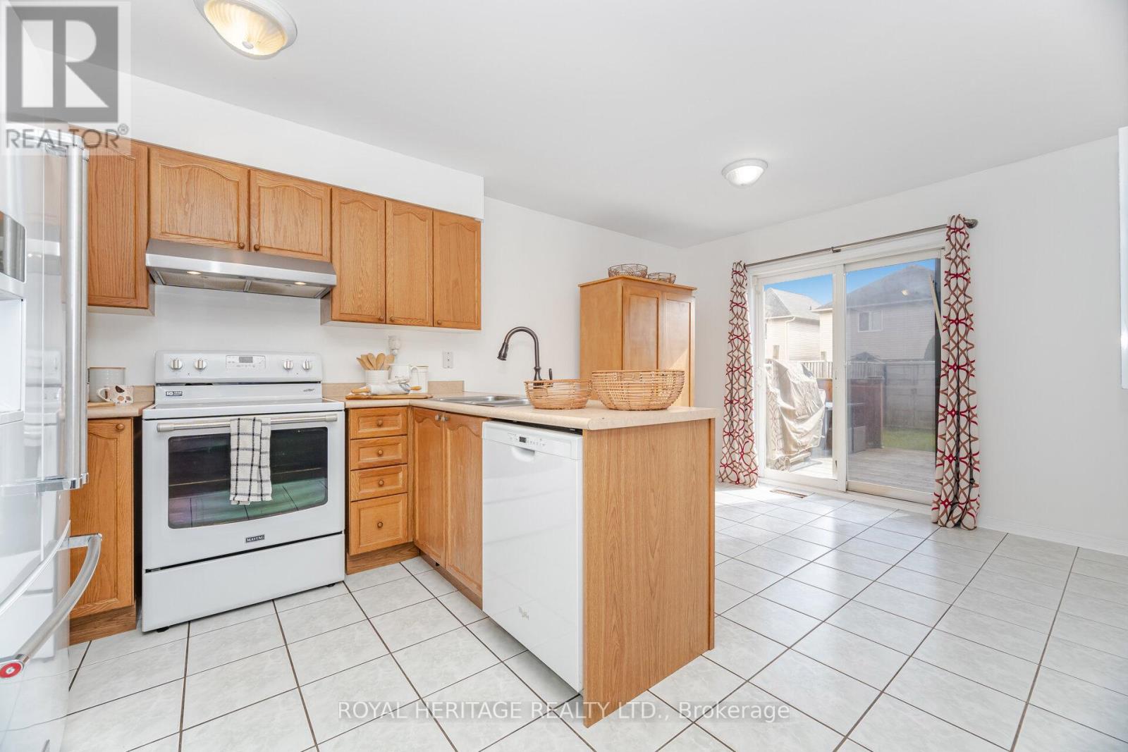170 Madden Place, Clarington, Ontario  L1C 5K4 - Photo 7 - E12478459
