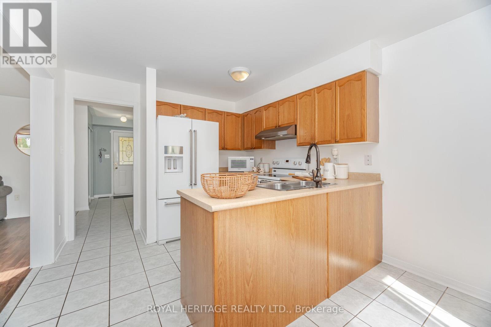 170 Madden Place, Clarington, Ontario  L1C 5K4 - Photo 8 - E12478459