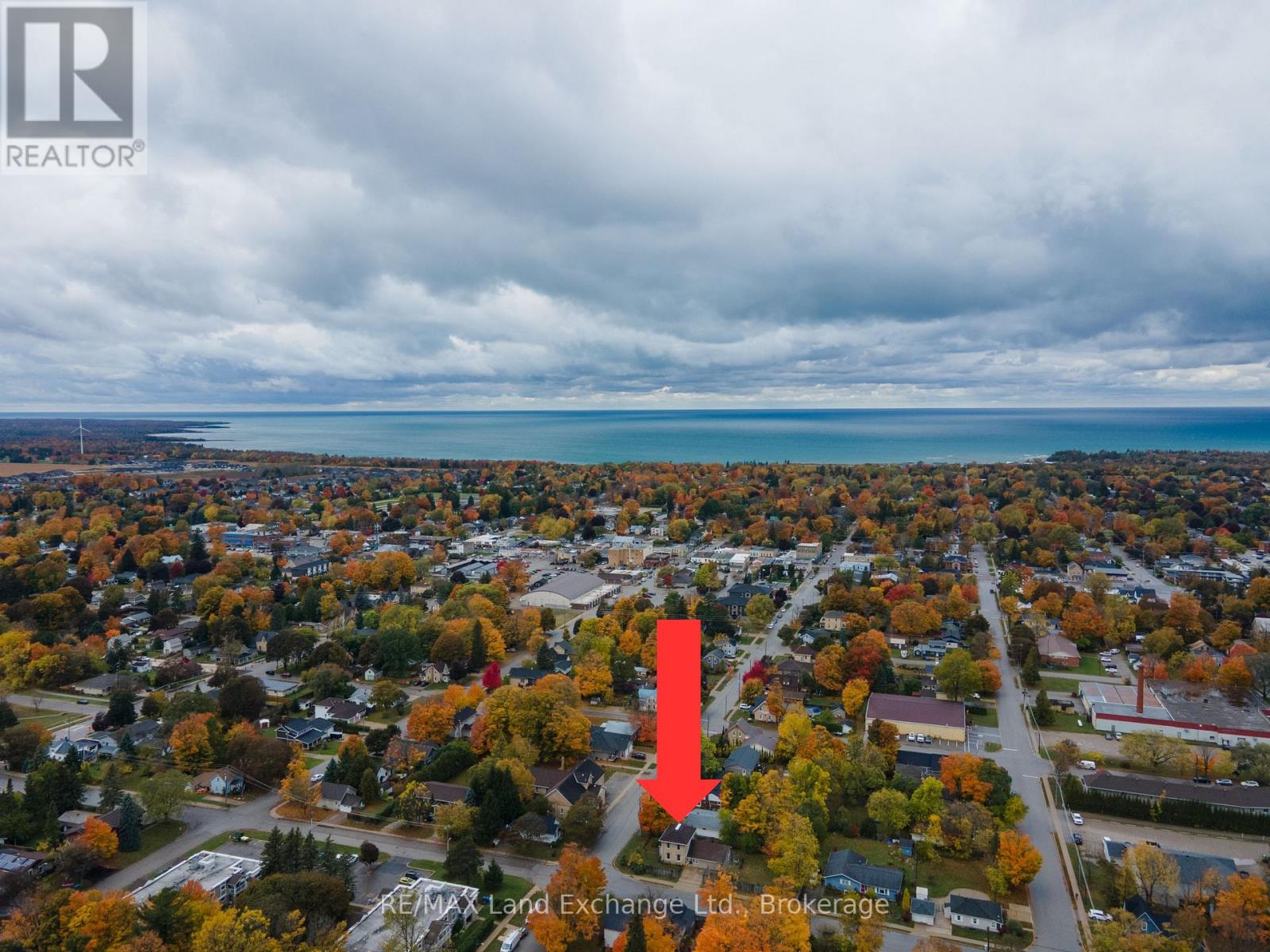 749 Mill Street, Saugeen Shores, Ontario  N0H 2C4 - Photo 37 - X12478454