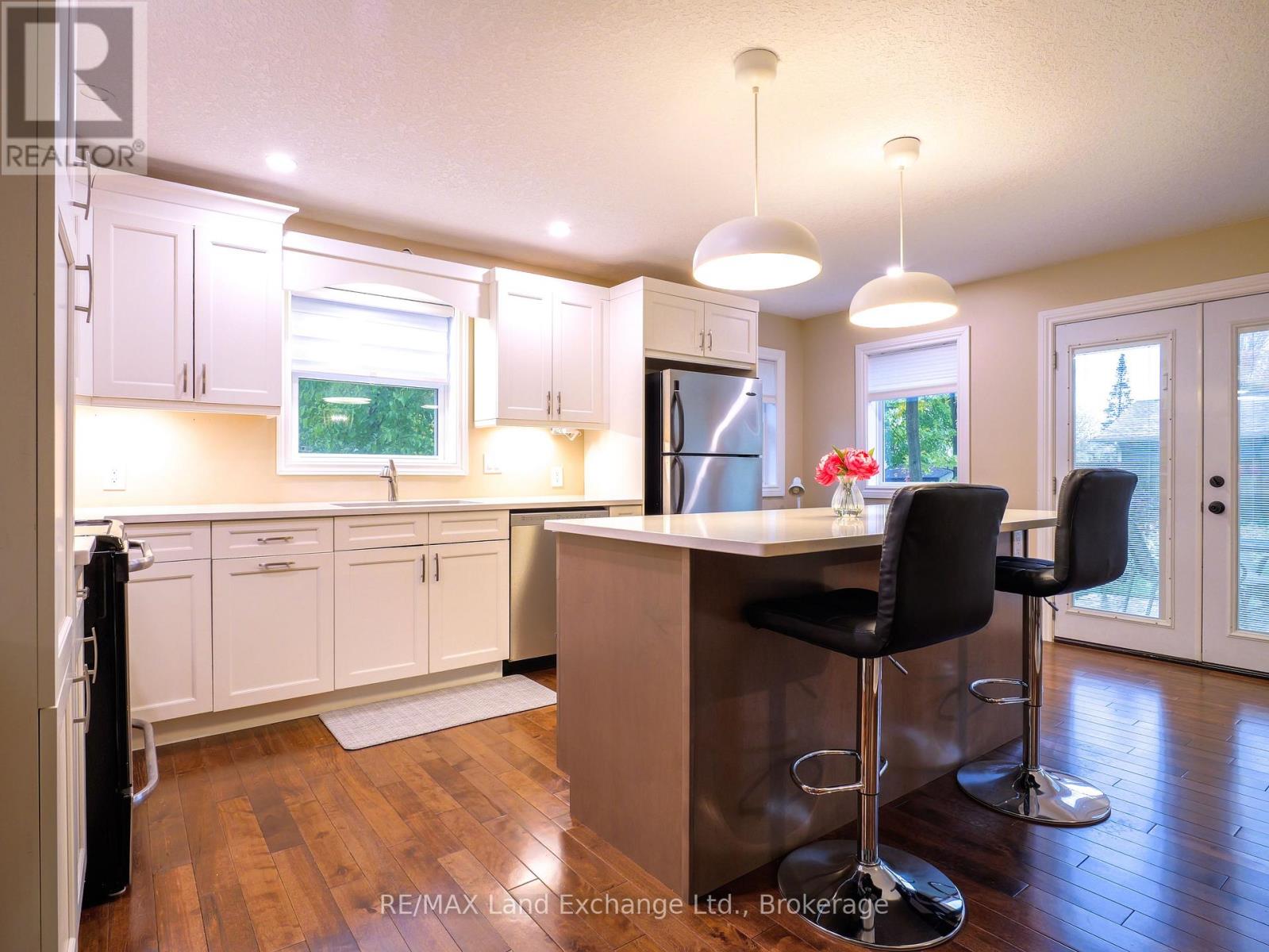 749 Mill Street, Saugeen Shores, Ontario  N0H 2C4 - Photo 4 - X12478454